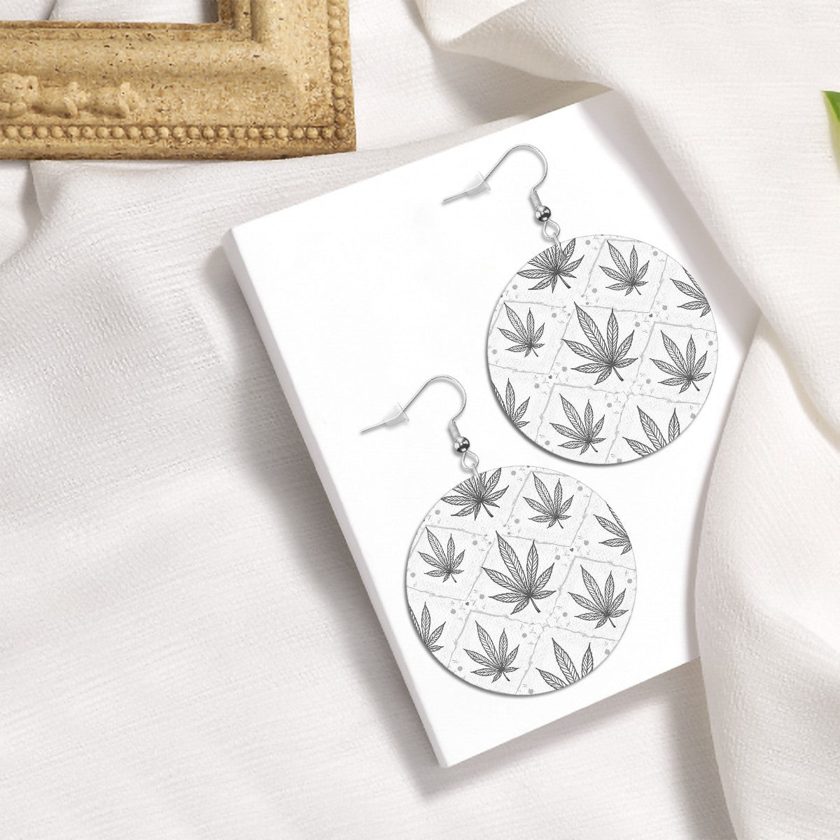 Leather Round Earrings White and Black