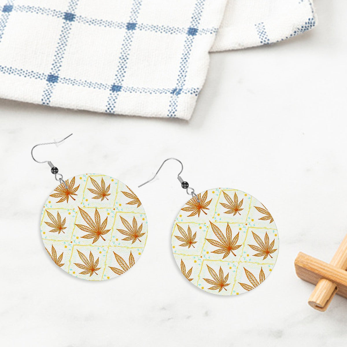 Leather Round Earrings White and Gold