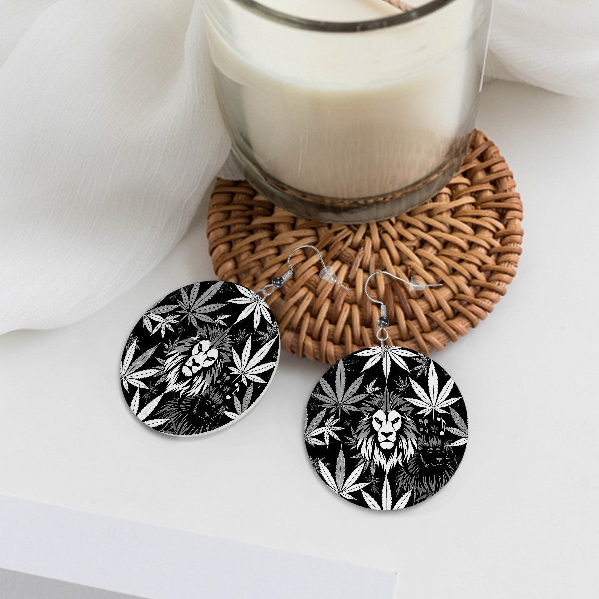 Leather Round Earrings 2 Black and White Zoin