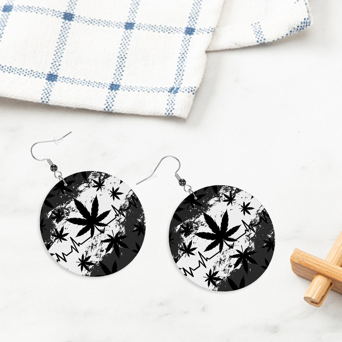 Leather Round Earrings marijuana Black