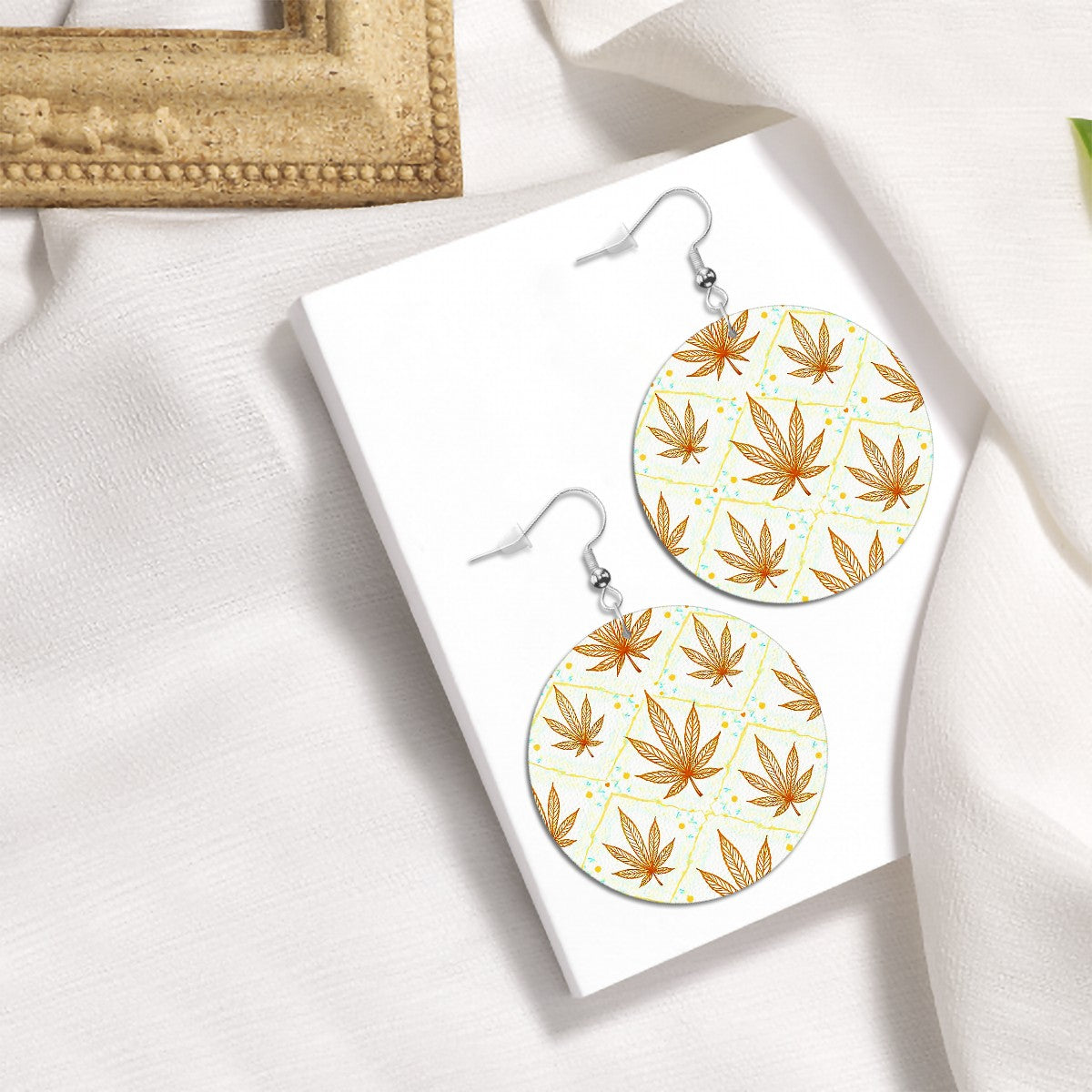 Leather Round Earrings White and Gold