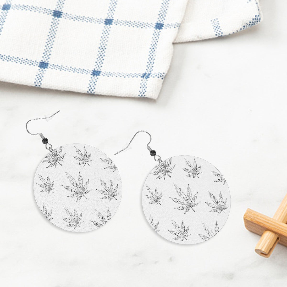 Leather Round Earrings White and Gray